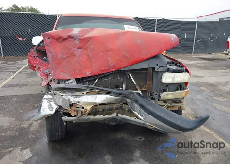 1999 Chevrolet Silverado 1500 Ls z USA, uszkodzony, nr VIN 2GCEK19T6X1191537